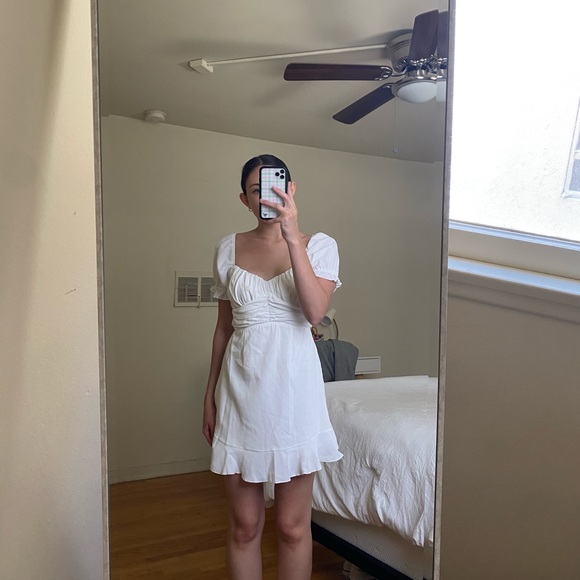 Lucy In The Sky Alice White Dress - Picture 5 of 5